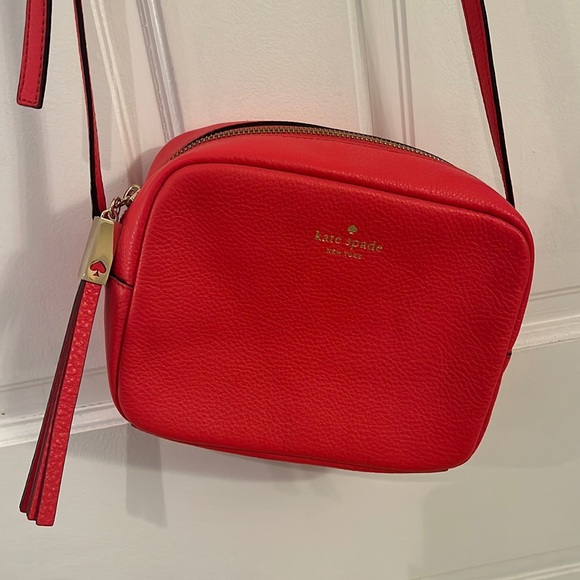 kate spade Handbags - Kate Spade Crossbody